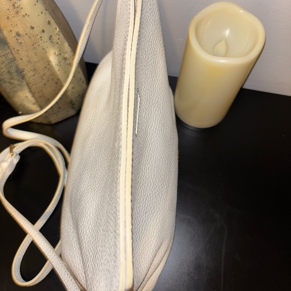 Burberry White Crossbody Bag - Picture 4 of 8